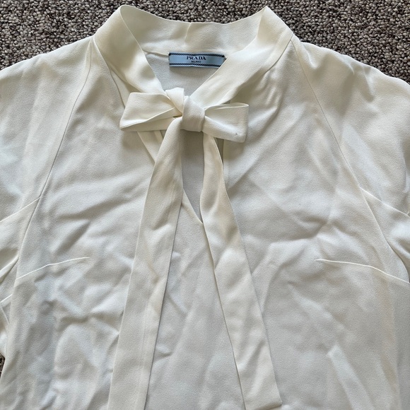 Prada Italy Romantic Ivory Bow Ribbon Neck Blouse Top 40 - Picture 3 of 4
